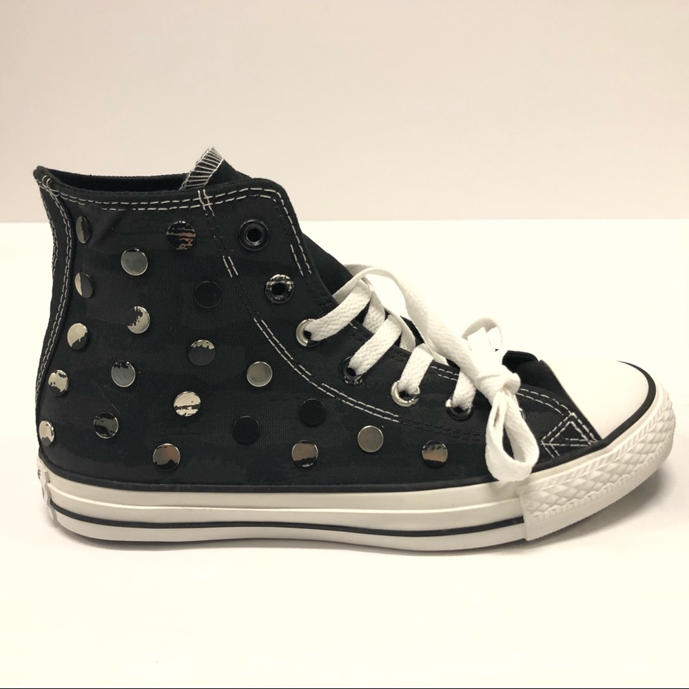 Converse Black